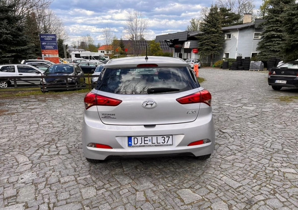 Hyundai i20 cena 30999 przebieg: 170000, rok produkcji 2017 z Zawadzkie małe 121